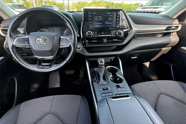 used 2021 Toyota Highlander car, priced at $27,106