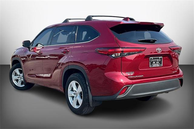 used 2021 Toyota Highlander car, priced at $27,106