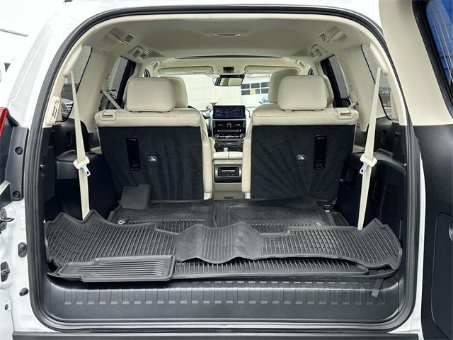 used 2022 Lexus GX 460 car, priced at $51,981