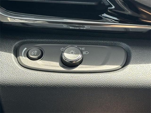 new 2025 Buick Envista car, priced at $26,695