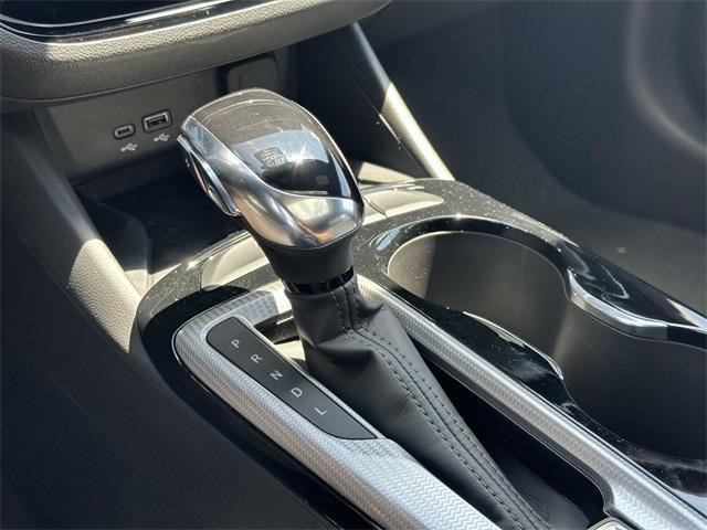 new 2025 Buick Envista car, priced at $26,695