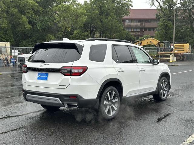 new 2025 Honda Pilot car, priced at $52,235