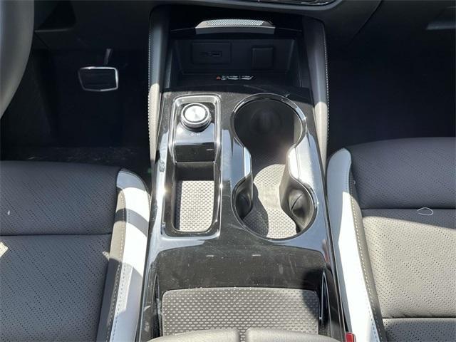 new 2025 Buick Envision car, priced at $36,895