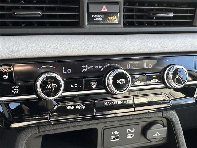 new 2025 Honda Pilot car, priced at $51,095