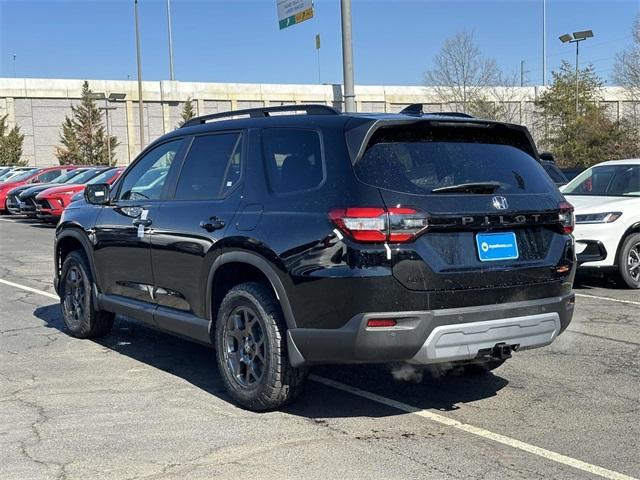 new 2025 Honda Pilot car, priced at $50,850