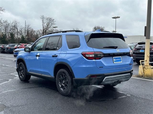 new 2025 Honda Pilot car, priced at $51,250