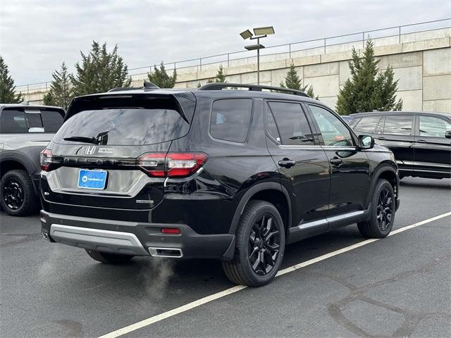 new 2025 Honda Pilot car, priced at $52,895