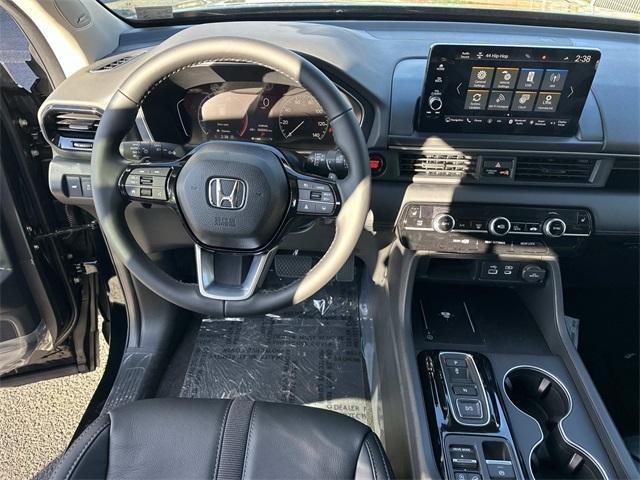 new 2025 Honda Pilot car, priced at $51,095