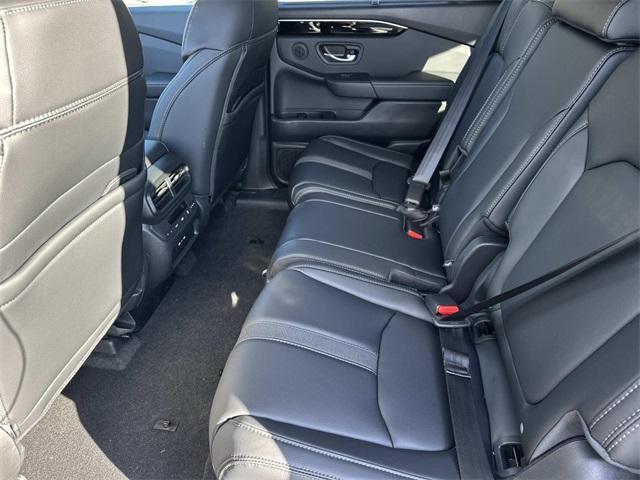 new 2025 Honda Pilot car, priced at $51,095