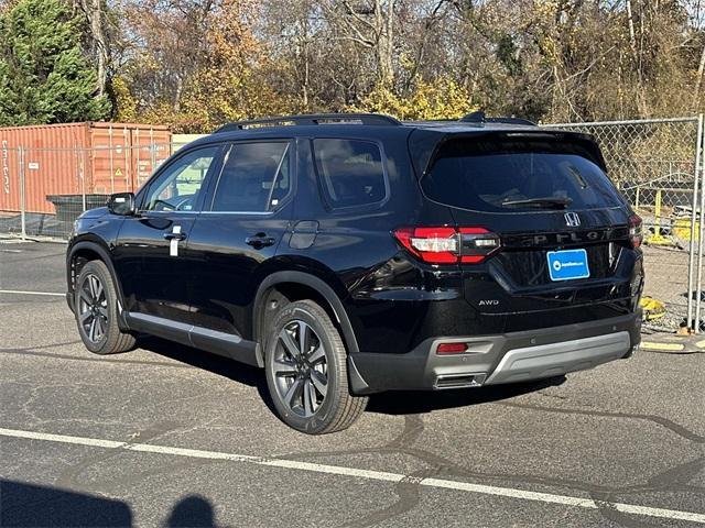 new 2025 Honda Pilot car, priced at $51,095