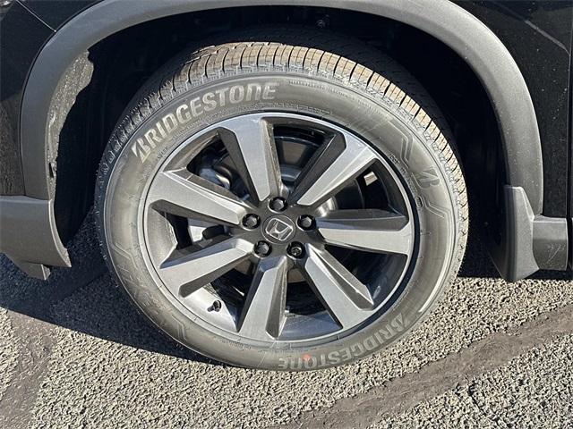 new 2025 Honda Pilot car, priced at $51,095