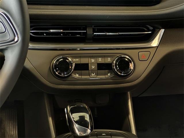 new 2025 Buick Envista car, priced at $22,145