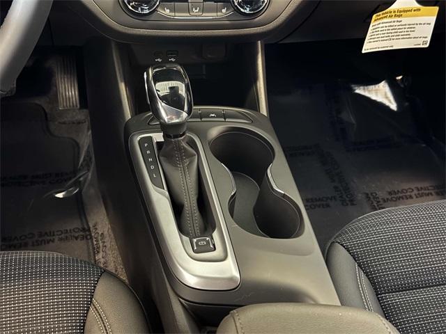 new 2025 Buick Envista car, priced at $22,145