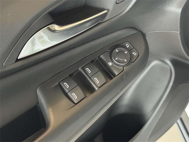 new 2025 Buick Envista car, priced at $22,145