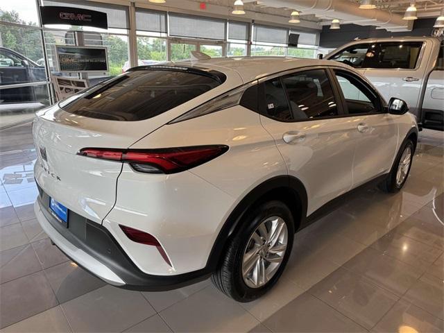 new 2025 Buick Envista car, priced at $22,145
