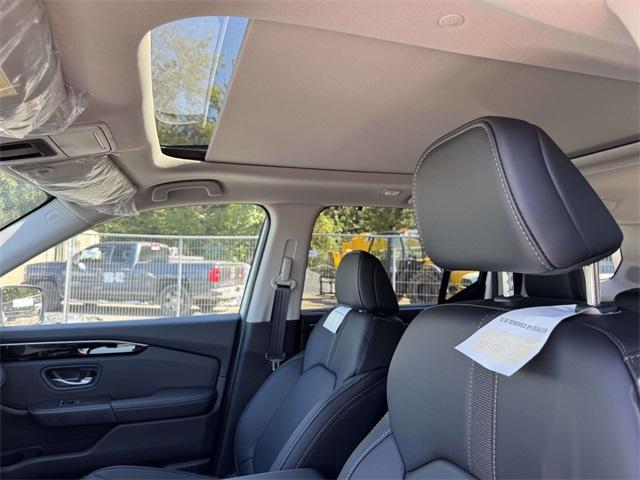 new 2025 Honda Pilot car, priced at $53,450