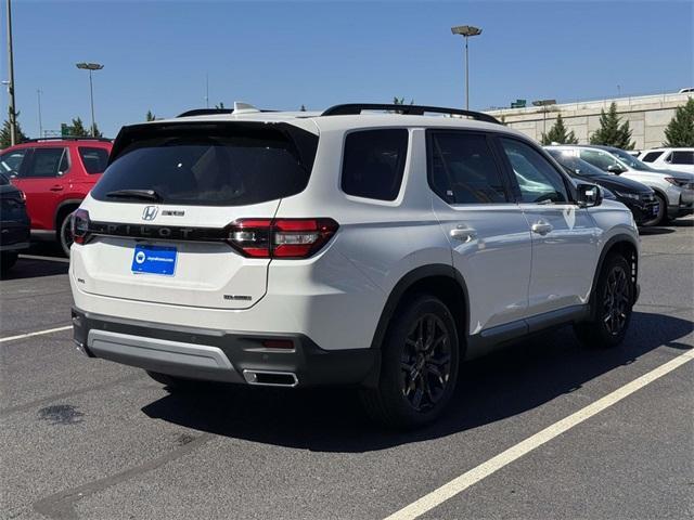 new 2025 Honda Pilot car, priced at $53,450