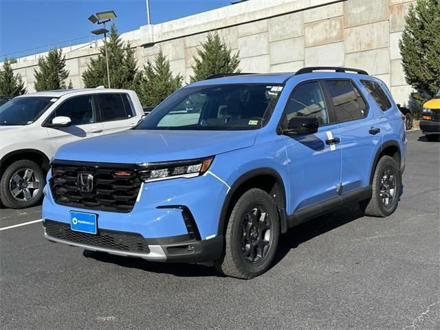 new 2025 Honda Pilot car, priced at $51,250