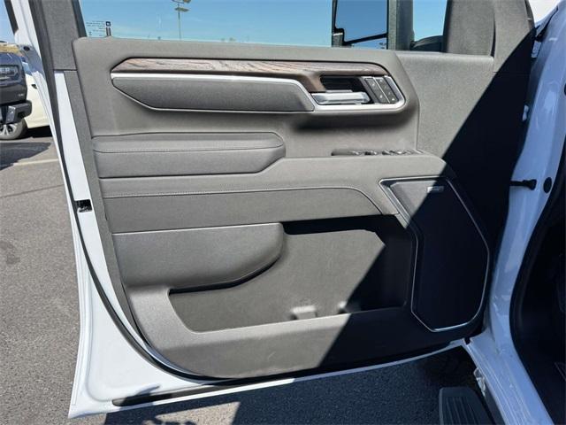 new 2026 GMC Sierra 2500 car, priced at $70,423