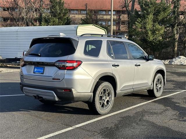 new 2025 Honda Pilot car, priced at $50,850