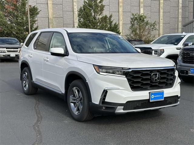 new 2025 Honda Pilot car, priced at $47,450