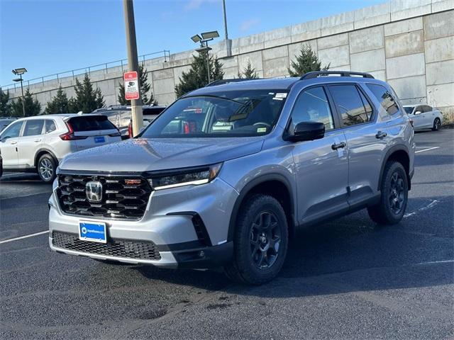 new 2025 Honda Pilot car, priced at $50,795