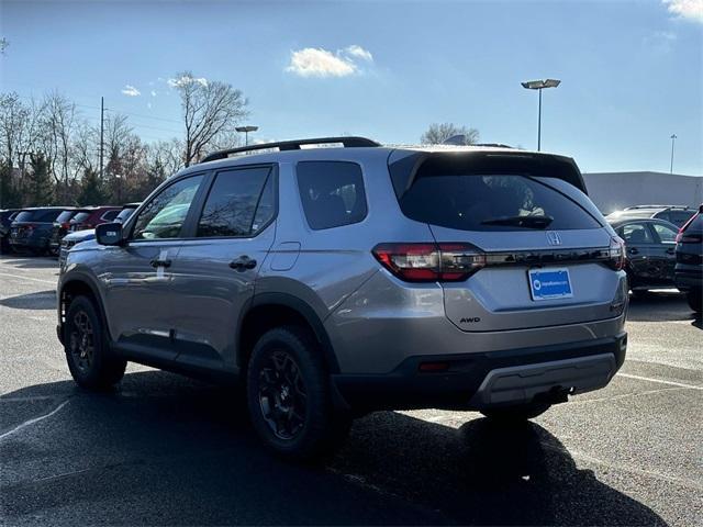 new 2025 Honda Pilot car, priced at $50,795