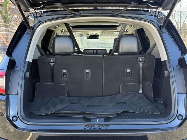 used 2024 Honda Pilot car, priced at $44,981