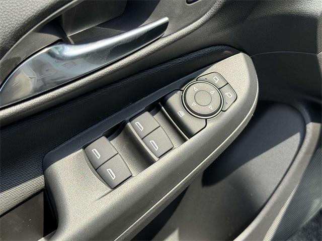 new 2025 Buick Envista car, priced at $22,145