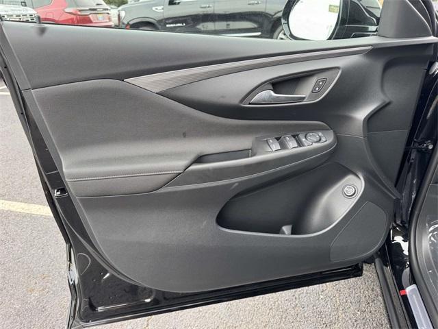 new 2025 Buick Envista car, priced at $26,545