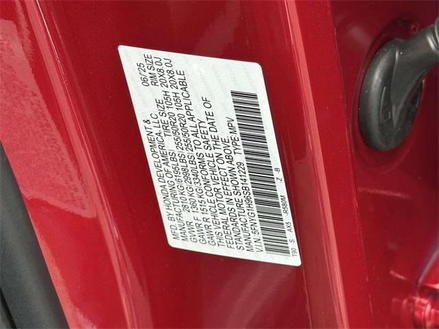new 2025 Honda Pilot car, priced at $58,205