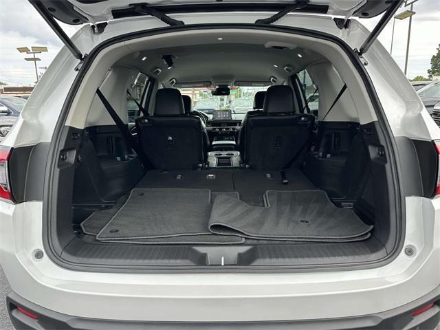 used 2025 Honda Pilot car, priced at $43,481
