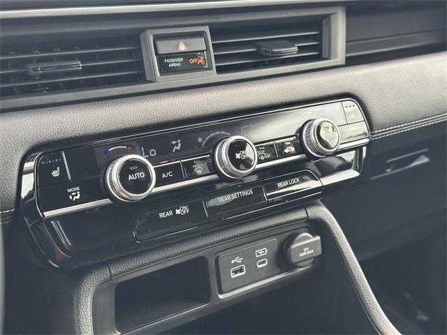 used 2025 Honda Pilot car, priced at $43,481