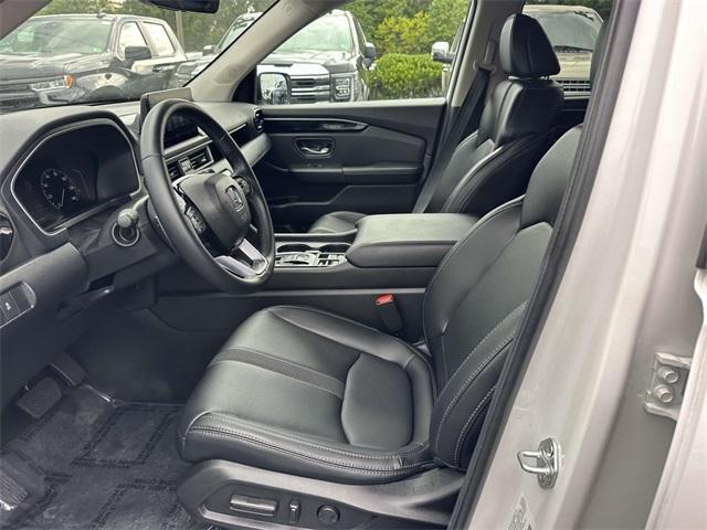 used 2025 Honda Pilot car, priced at $43,481