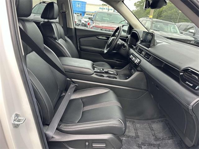 used 2025 Honda Pilot car, priced at $43,481