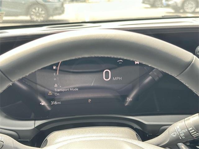 new 2025 Buick Envista car, priced at $27,295