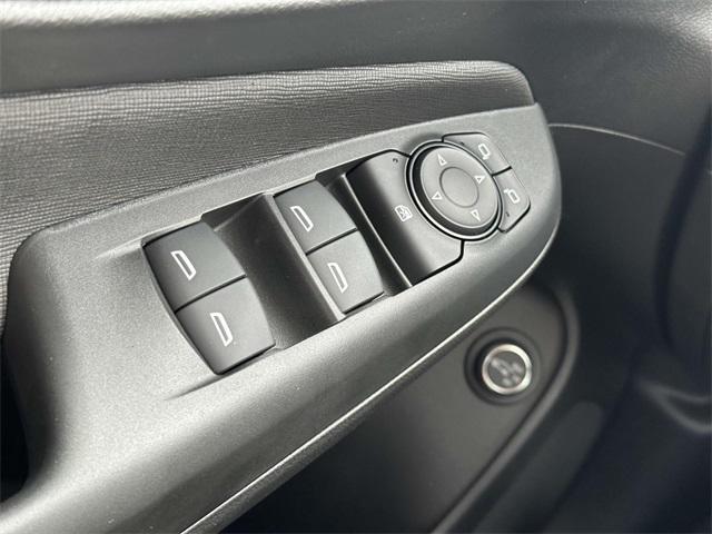 new 2025 Buick Envista car, priced at $27,295