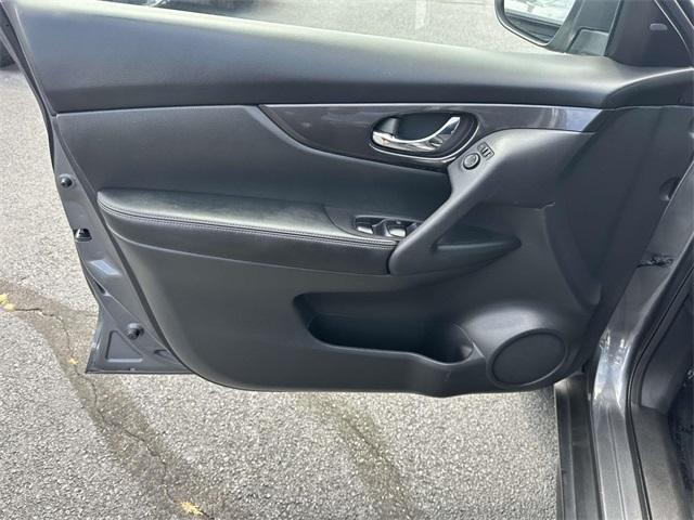 used 2019 Nissan Rogue car, priced at $15,281