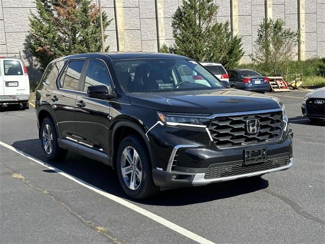 new 2025 Honda Pilot car, priced at $46,995