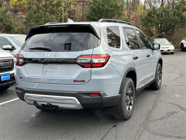 new 2025 Honda Pilot car, priced at $52,035