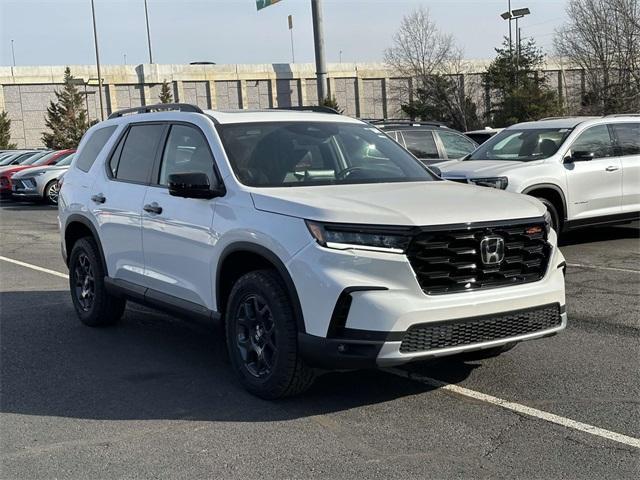 new 2025 Honda Pilot car, priced at $52,090