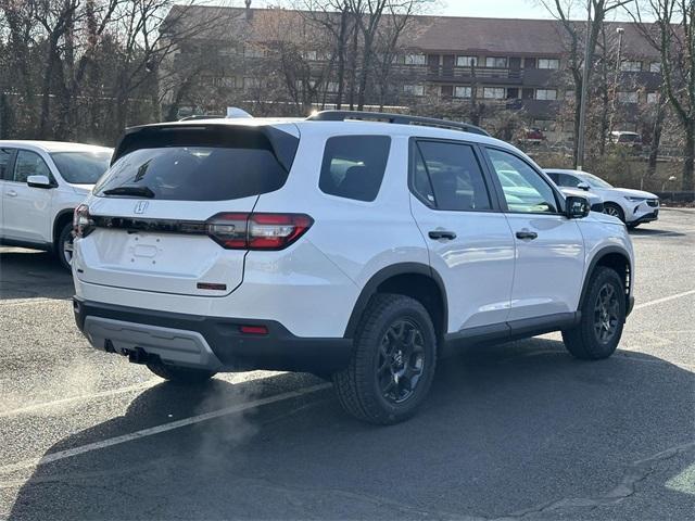 new 2025 Honda Pilot car, priced at $52,090