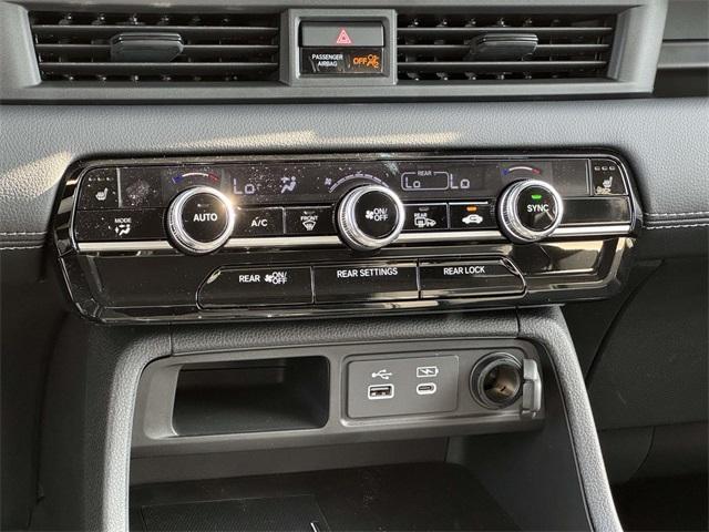 new 2025 Honda Pilot car, priced at $51,095