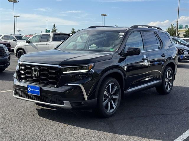 new 2025 Honda Pilot car, priced at $51,095