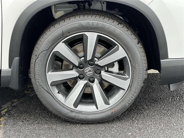new 2025 Honda Pilot car, priced at $51,505