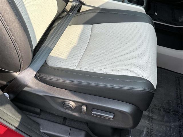 used 2025 Honda Odyssey car, priced at $49,992