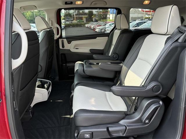 used 2025 Honda Odyssey car, priced at $49,992