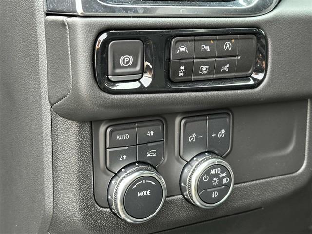 new 2025 GMC Yukon XL car, priced at $80,205