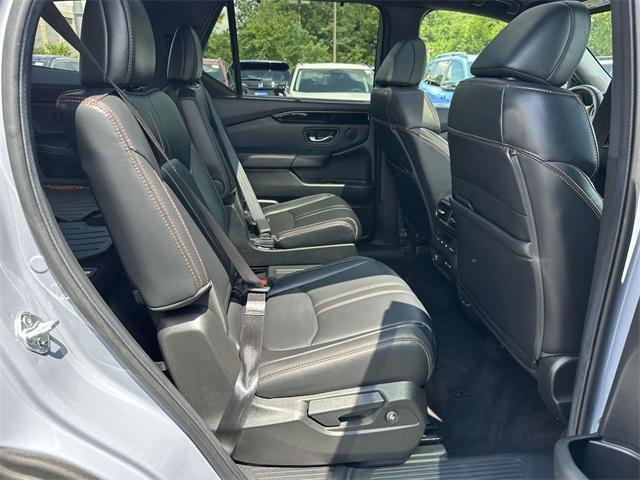 used 2025 Honda Pilot car, priced at $46,981