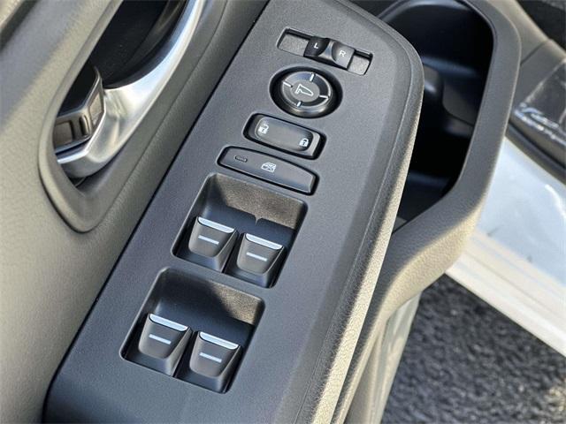 new 2025 Honda Pilot car, priced at $51,550